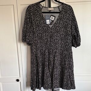 NWT Universal Thread Babydoll Dress with Pockets
